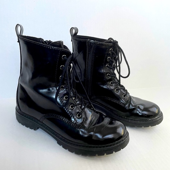 Bongo Women Shiny Black Combat Boots 